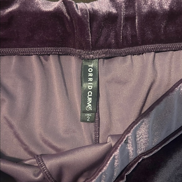 torrid Velvet Purple Sleepwear Set Top 3X, Bottoms 2X - Picture 2 of 4